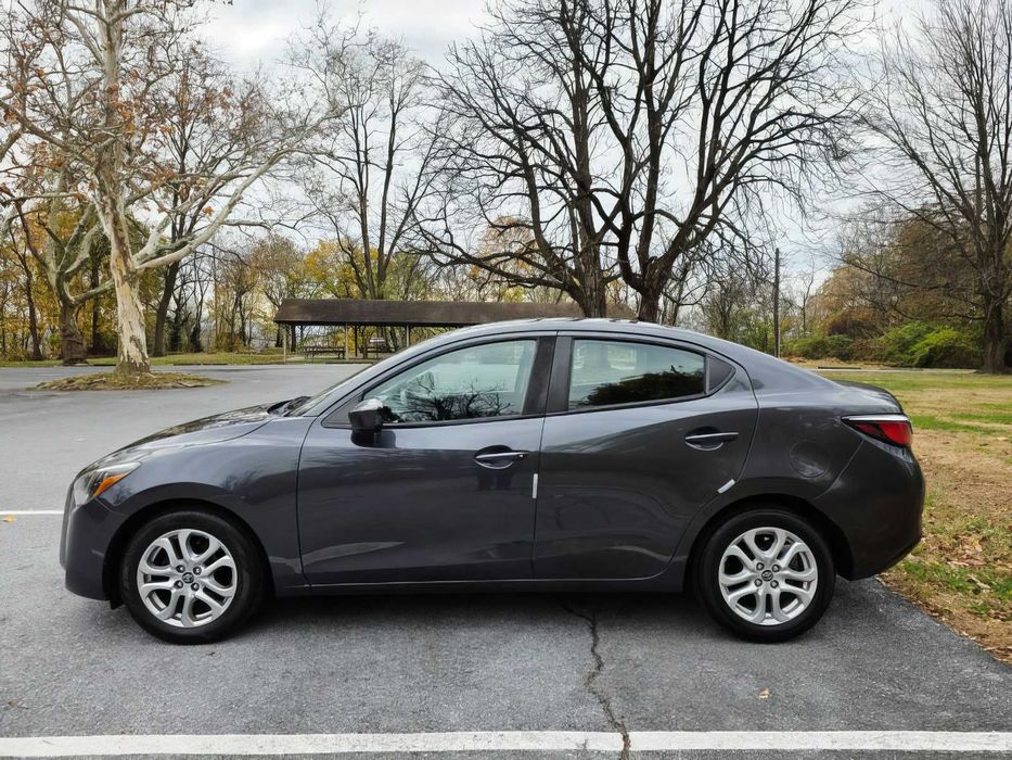 Toyota Yaris iA      2018