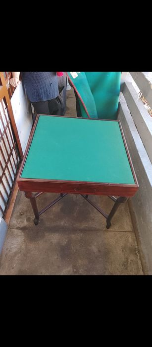 Mesa de poker - bom estado