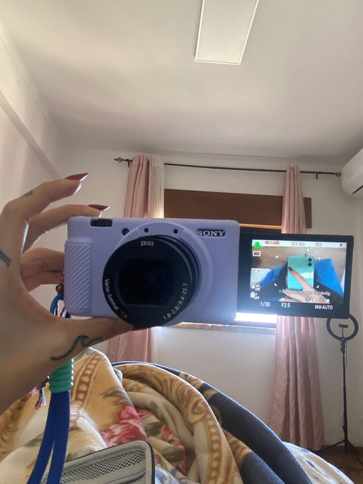 Mirrorless Sony ZV-1