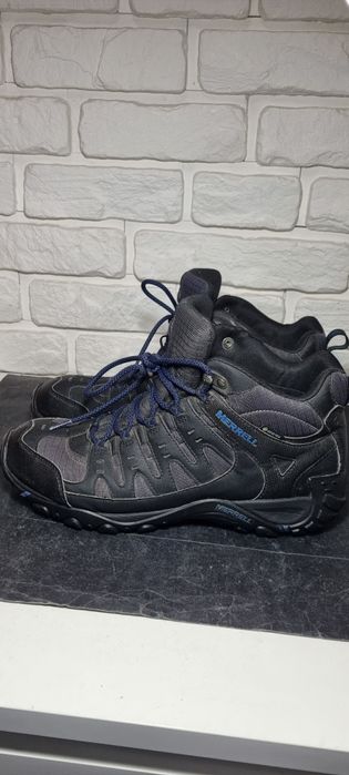 Merrell 46.        .