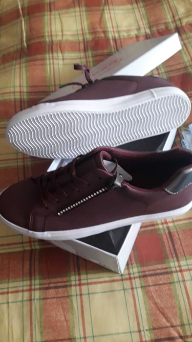 Ténis cor de vinho, tamanho 41