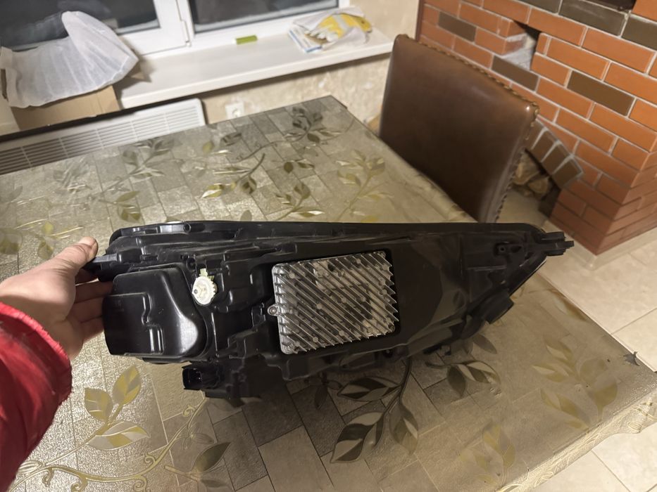 Фара ліва передня матрична Audi Q5 80A941035E