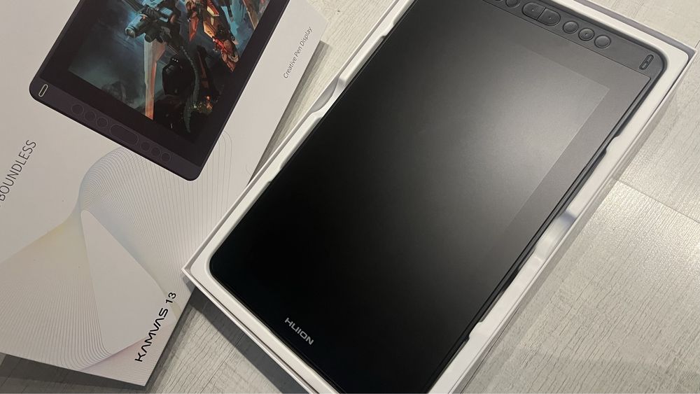 Tablet graficzny Huion Kamvas 13