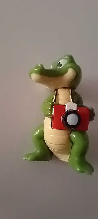 "Mike Macho" (código FF 263) crocodilo fotógrafo - ovos Kinder Surpresa 40.º Aniversário.