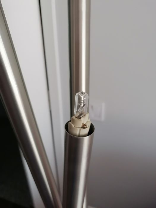 Candieiro de pé escuvado