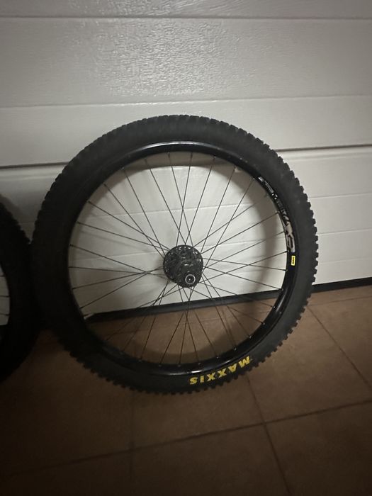 Koło rowerowe 27.5 przednie
