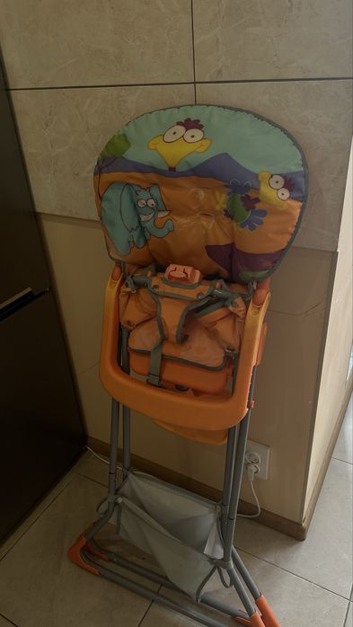 Стілець для годуввання
