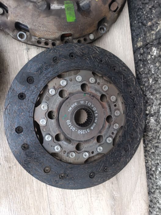 Щеплення маховик TOYOTA Avensis T25 т27 AURIS I 1 E15 2.0 D4D 1AD-FTV