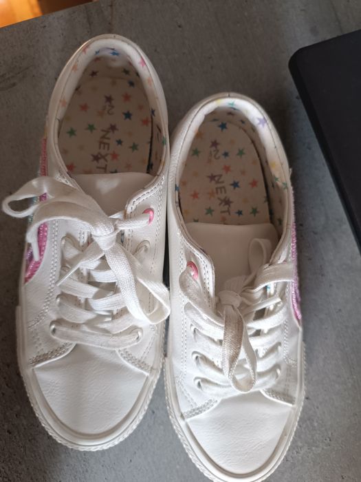 Взуття для дівчинки