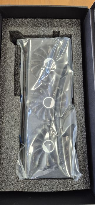 XFX Quick 319 RX 7700XT