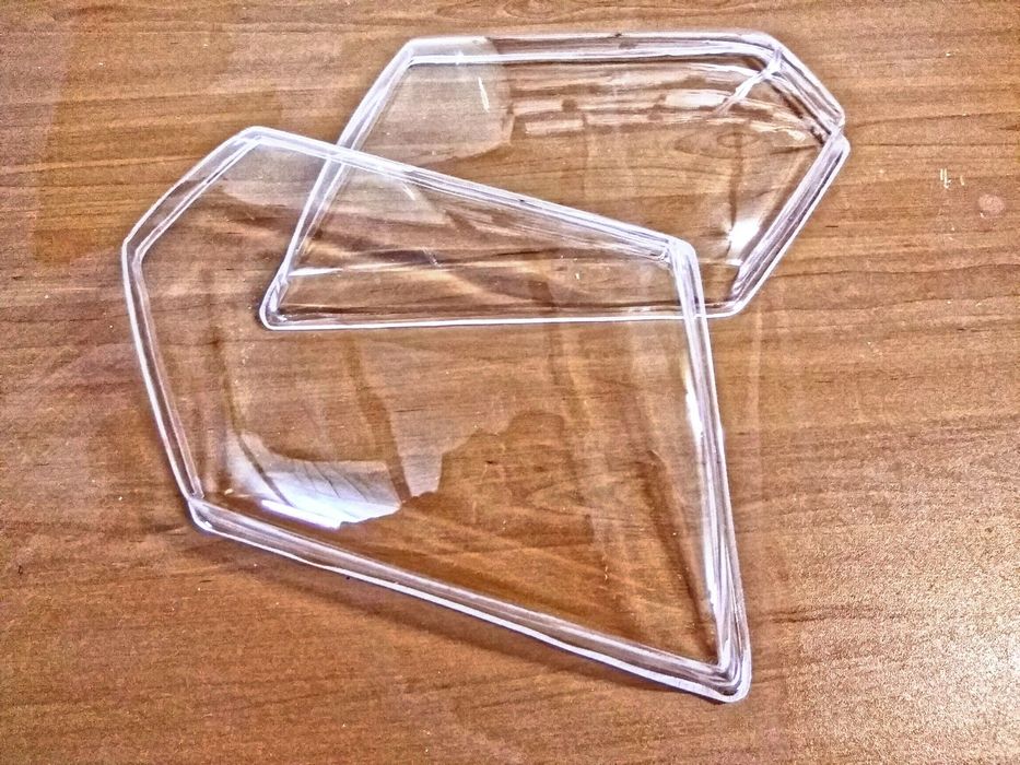 Прозорі/поліровані пластикові на фари скло фар Vito T4 Audi A6C4 A100