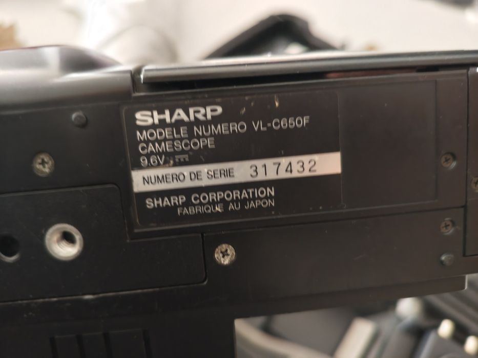 Câmara de video antiga Sharp