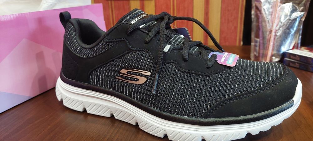 Жіночі кросівки Skechers