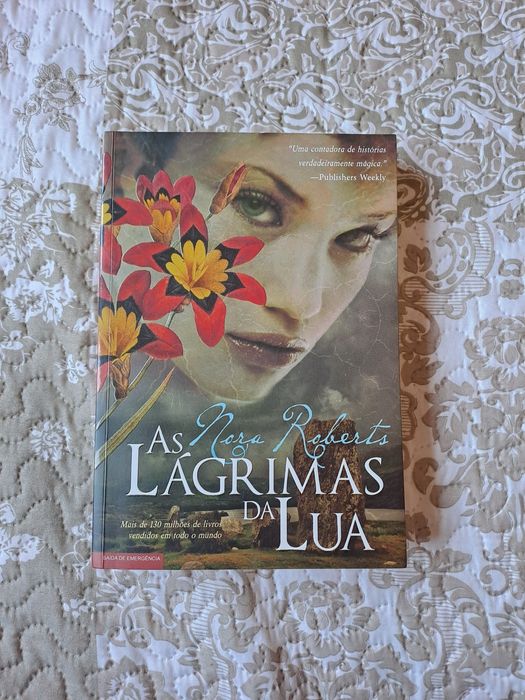 Livro "As Lágrimas da Lua" de Nora Roberts
