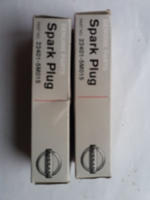 224015M016 Nissan свеча