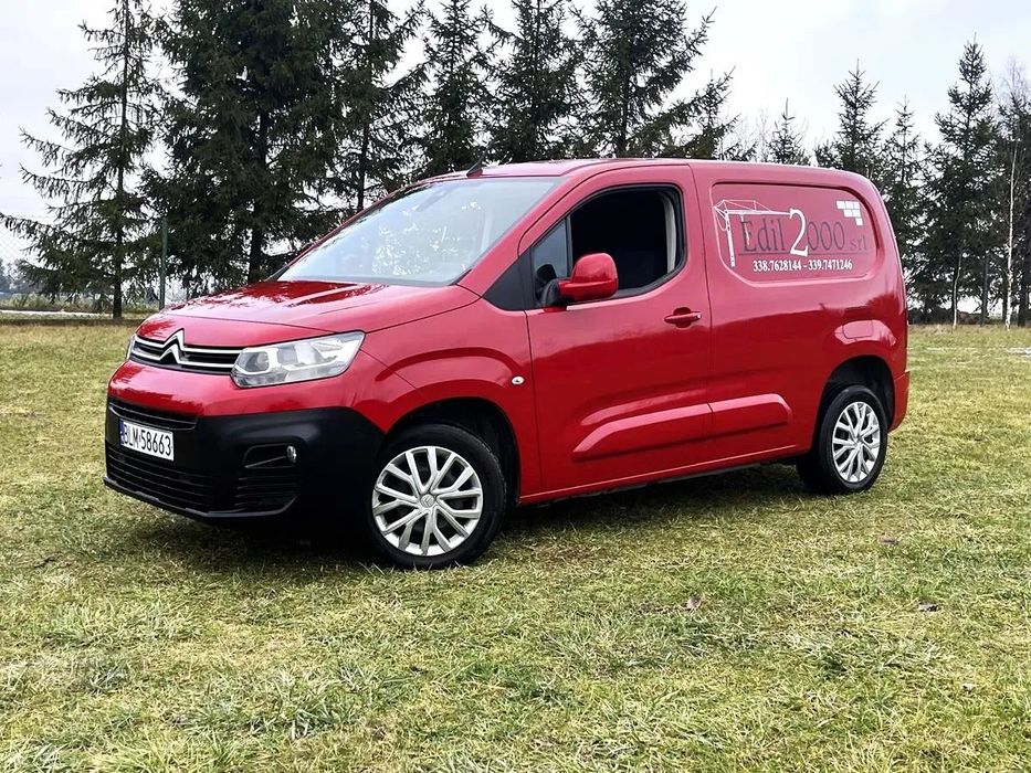 Citroën BERLINGO  oryginalny lakier, serwis ASO, 3 osoby, kamery, klima, zarejestrowany,