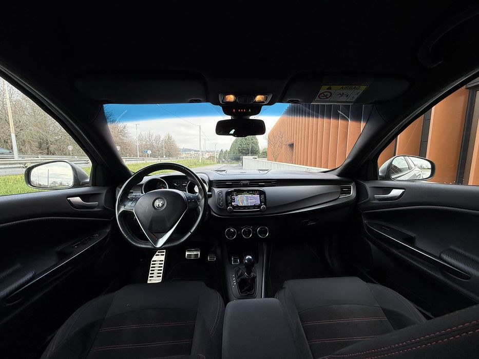 Alfa Romeo Giulietta 1.6jtd 2019 - Automatico