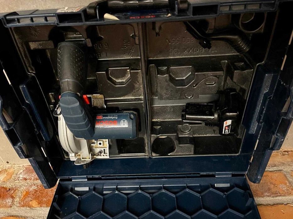 Bosch GKS 12V-26 – piła tarczowa aku + walizka + bateria