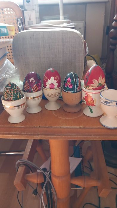 Podstawki do jaj Chodzież plus 2 poniemieckie i drewniane