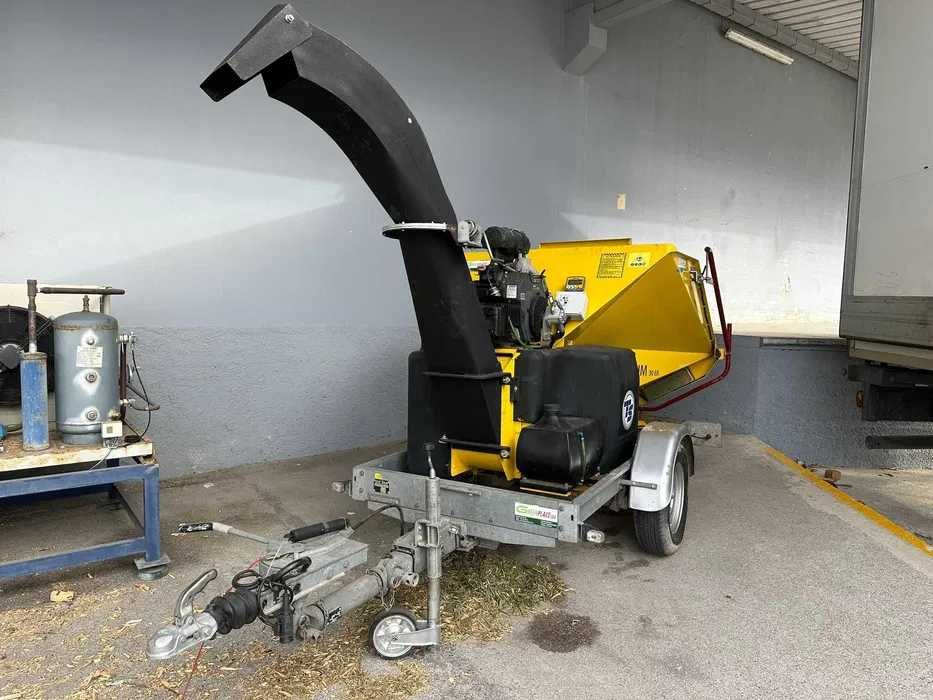 Maquina de Triturar Semi-Nova