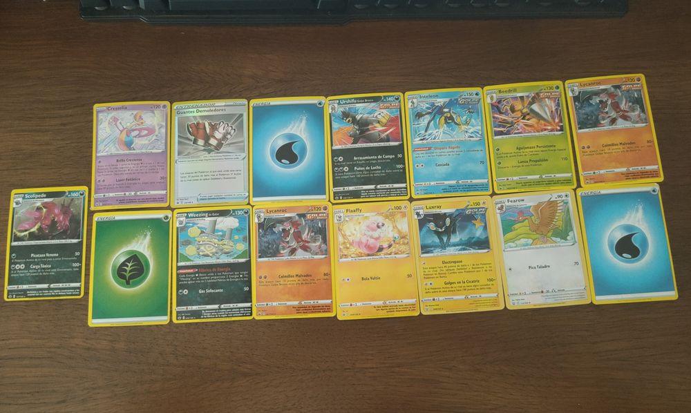 Diversas cartas Pokémon