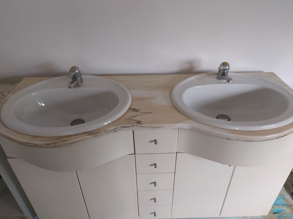 Móvel de WC duplo