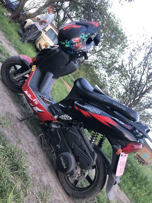 Продам скутер 2019 року SRARK  SR-150 S-16 з документами .