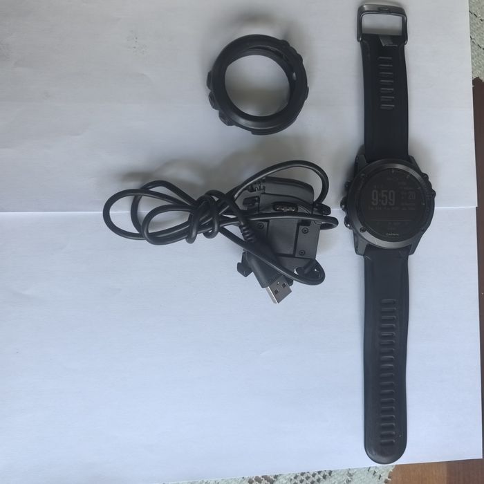 Witam mam na sprzedaż zegarek Garmin Fenix 3 HR stan bdb używany.