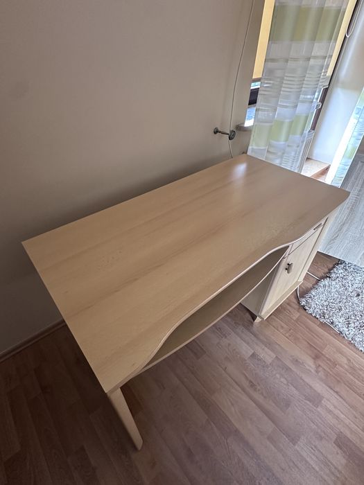 Biurko z szuflada i szafką