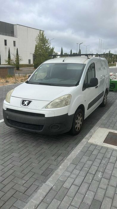 Peugeot Partner 2011 • Muito estimada • Ideal para trabalho