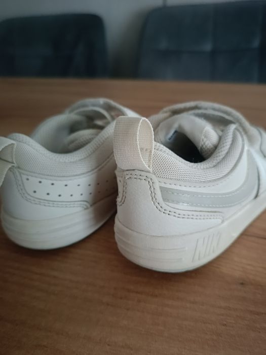 Buty chłopięce NIKE rozmiar 27,5