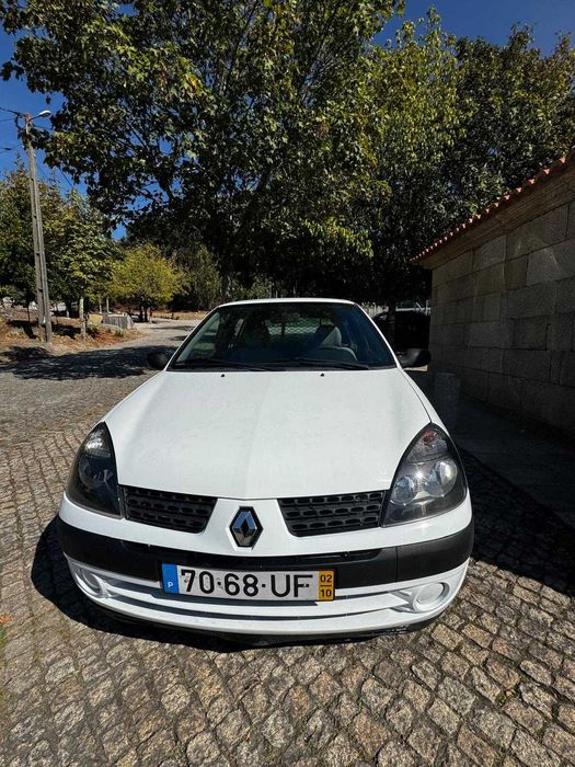 Renault Clio II 1.5 dCi Comercial (2002) – Muito Estimado & Económico