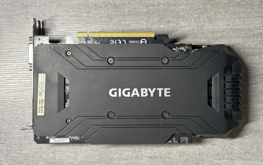 Видеокарта Gigabyte GTX 1060 3gb Windforce