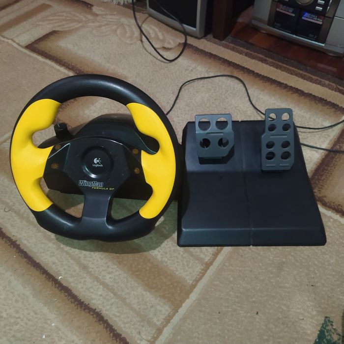 Продам Игровой руль Logitech