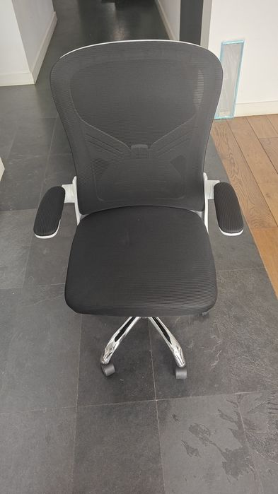 Nowy Ergonomiczny Fotel biurowy