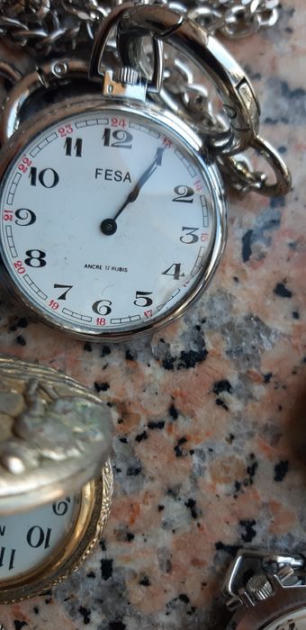 Relógios de bolso em bom estado