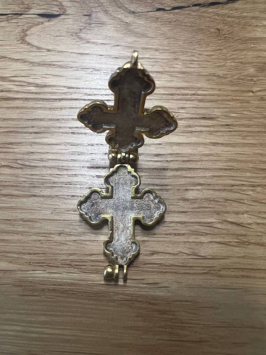 Крест мощевик