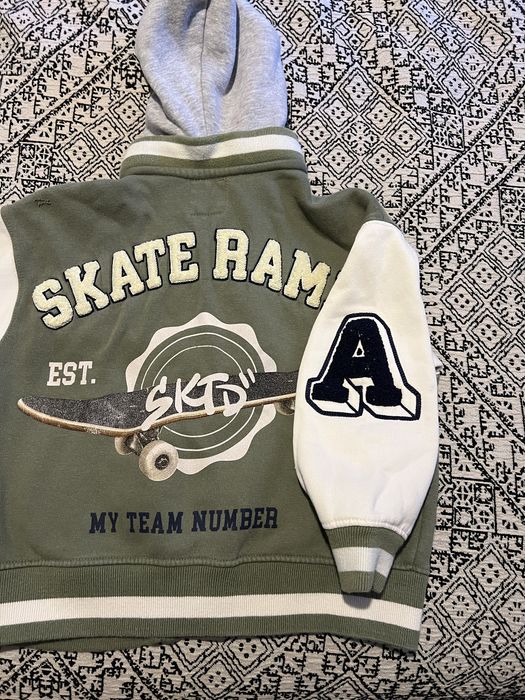 Casaco com capuz, da Zara - Tam 6/7