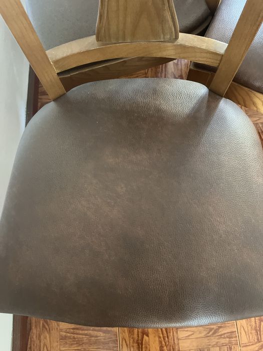 Mesa de jantar com cadeiras madeira
