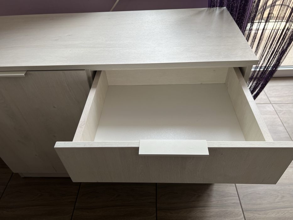 Перукарський стіл з дзеркалом та з тумбою. Стіл колориста.