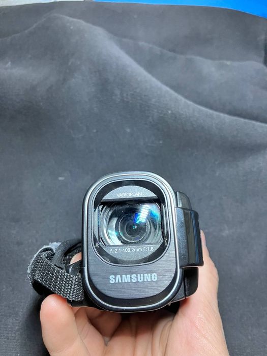 Видео камера Samsung