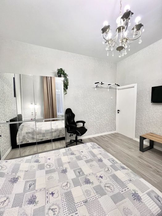 1 кім Централ Ж Д Вокзал метро Вокзальна Університет  пл Галицка Цирк