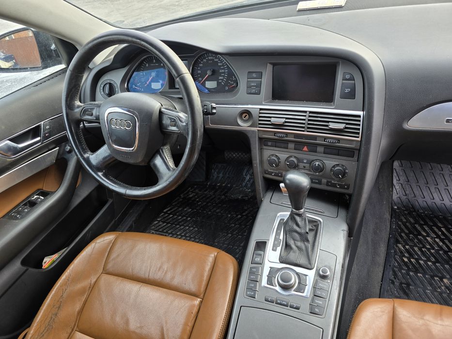 Приборна панель  audi a6c6 3.0 tdi bmk