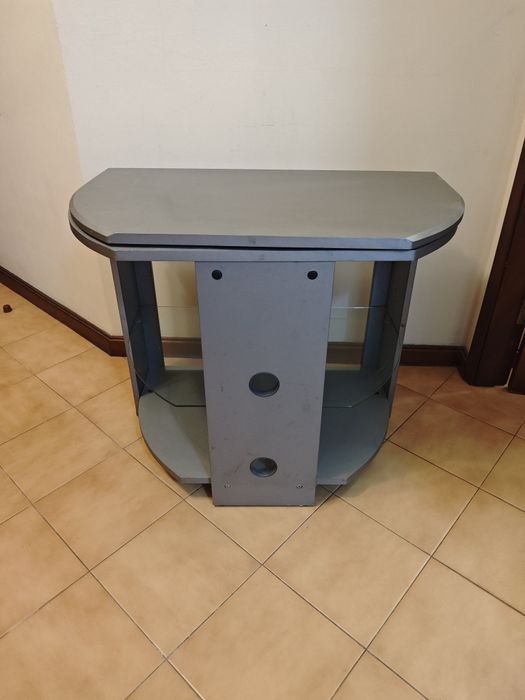 Móvel de televisão com tampo giratório