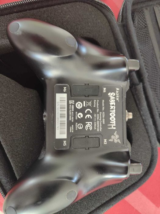 Comando RAZER Sabertooth usado