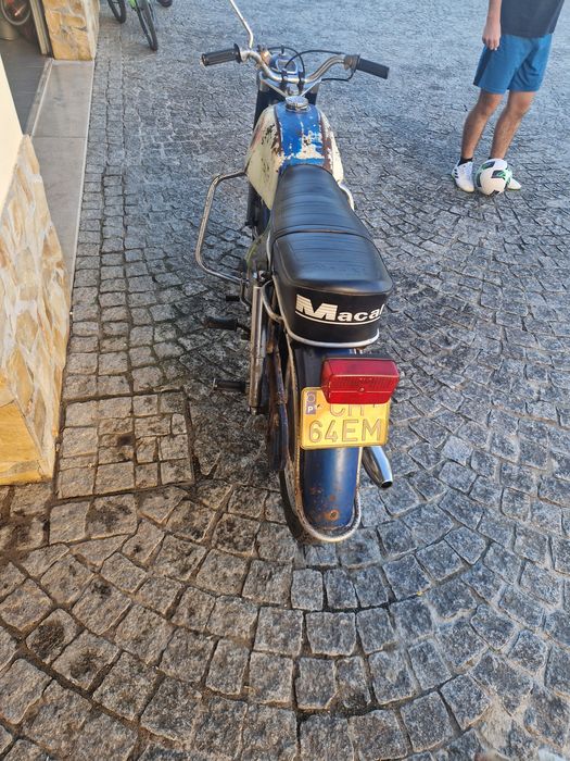 Motorizada toda reparada em bom estado