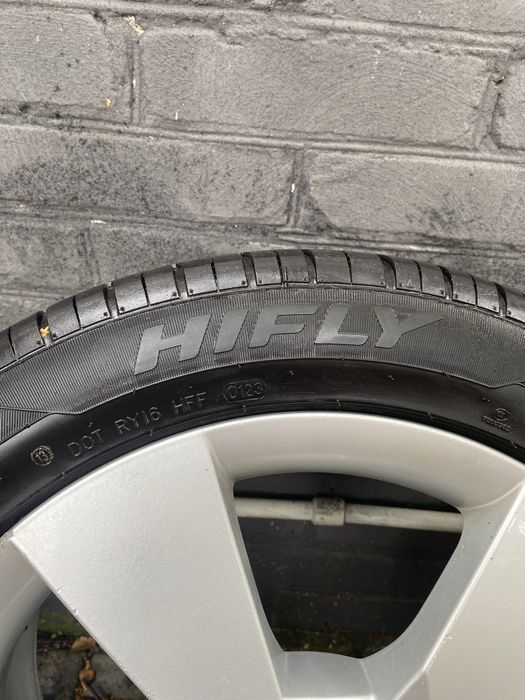 5х112 r17 Skoda Oktavia, Superb, Passat, Touran, Golf, Leon 215 50 17