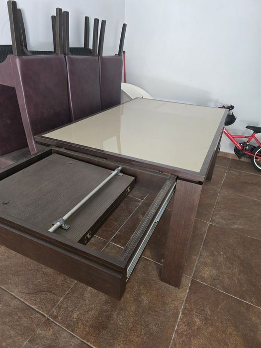 Mesa de madeira maciça