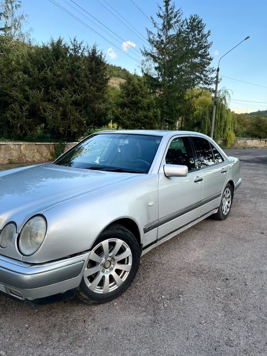Продам Мерседес w210