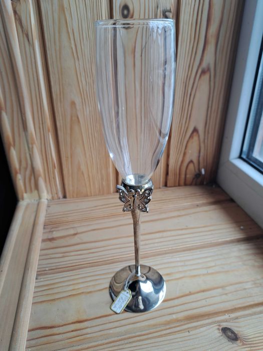 Весільні келихи продам